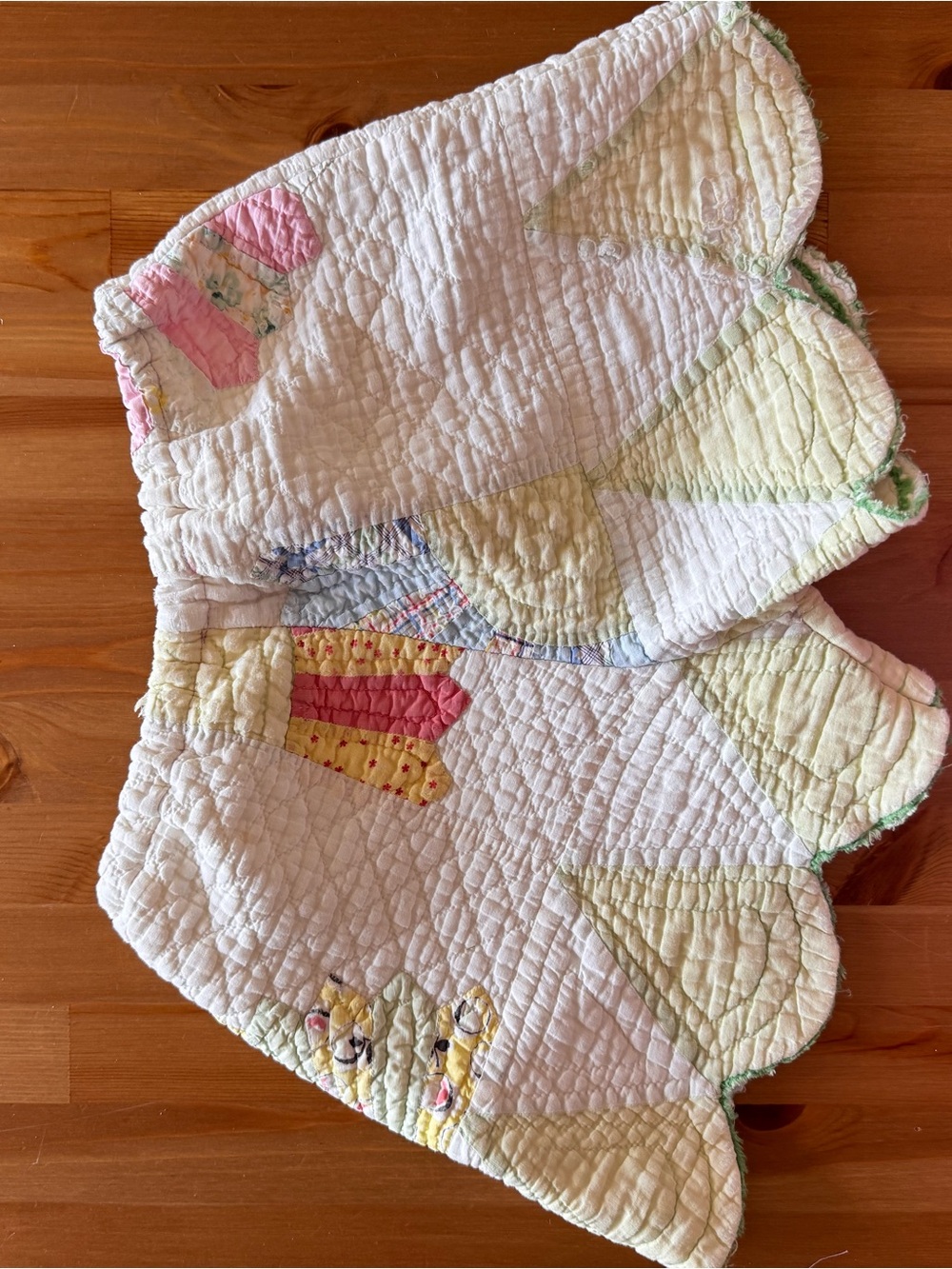 Vintage Patchwork Scalloped Quilt shorts - Pastel Pink, Yellow, Green